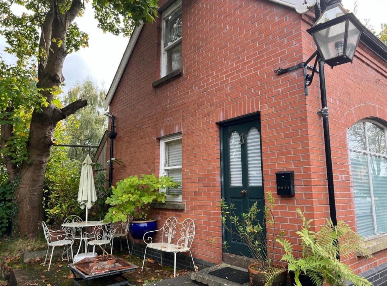 Self Contained Coach House In Leafy South Belfast The Location Is Not Accurate Apartment Exterior photo